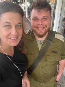 ציפי ברנד עם השף שחר לוי